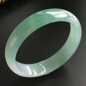 (超值推荐)糯冰种晴水飘花手镯(58.1mm)