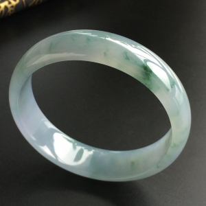(超值推荐)糯冰种飘花手镯(58mm)