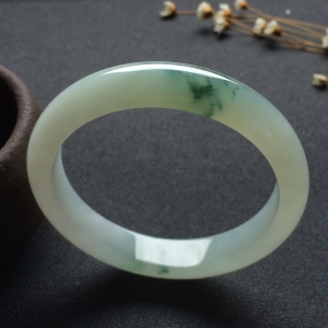 （超值推荐）糯冰种飘花手镯（58.2mm）