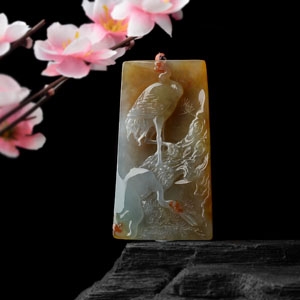 （超值推荐）糯冰种黄翡略飘红花鹤寿延年挂件