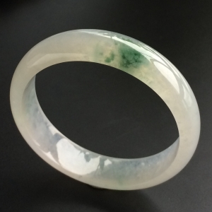 (超值推荐)冰种飘花手镯(58.5mm)