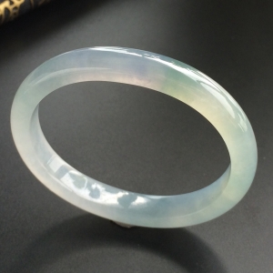 (超值推荐)冰种飘花贵妃镯(54.5mm-46.7mm)