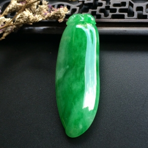 （超值推荐）糯冰种翠色福瓜挂件