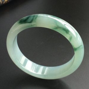 (超值推荐)糯冰种飘花手镯(56.8mm)
