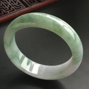 (超值推荐)糯冰种飘花手镯(58mm)