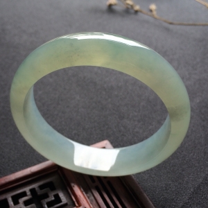 （超值推荐）糯冰种晴水手镯（57mm）