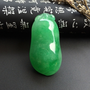 （超值推荐）糯冰种翠色福瓜挂件