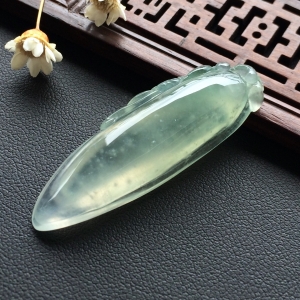 (超值推荐)冰种晴水略飘花福瓜挂件