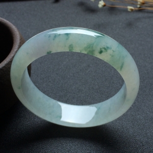 （超值推荐）糯冰种飘花手镯（58mm）