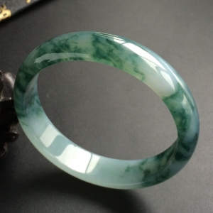 (超值推荐)糯冰种飘花手镯(57.2mm)