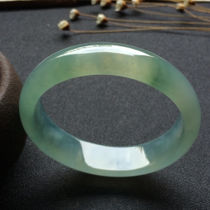 （超值推荐）冰种晴水贵妃镯（56.7mm-49mm）