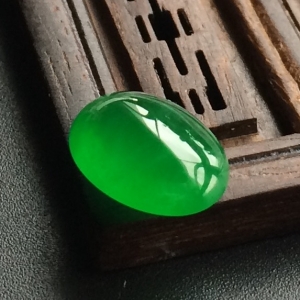 (超值推荐)冰种阳绿戒面