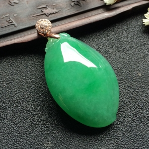 （超值推荐）糯冰种苹果绿福瓜挂件