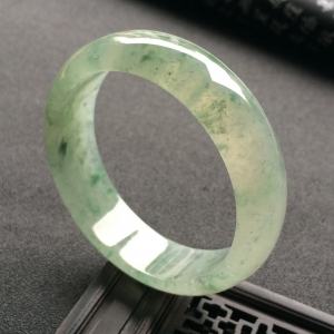 （超值推荐）冰种飘花手镯（52mm）