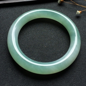 （超值推荐）糯冰种晴水圆条手镯（58mm）
