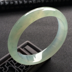 （超值推荐）冰种晴水手镯（56.6mm）