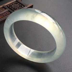 (超值推荐)冰玻种晴水手镯(55.8mm)