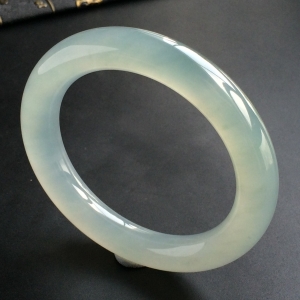 (超值推荐)冰种晴水圆条手镯(55.6mm)