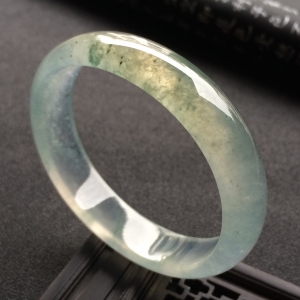 （超值推荐）冰种飘花贵妃镯（54.7mm-45.7mm）