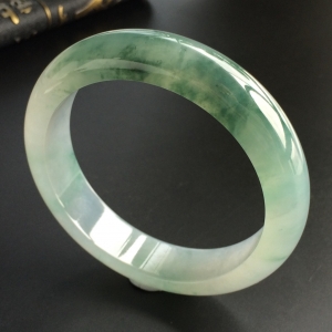 (超值推荐)糯冰种飘花手镯(57.3mm)