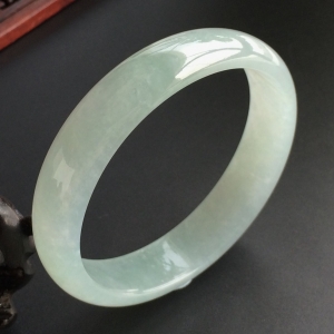 (超值推荐)糯冰种晴水贵妃镯(59.2mm-53.5mm)