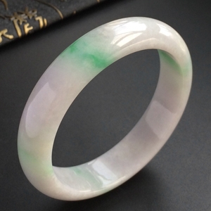 (超值推荐)糯冰种飘翠手镯(56.5mm)