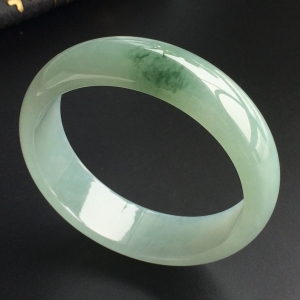 (超值推荐)糯冰种晴水飘花手镯(60.2mm)
