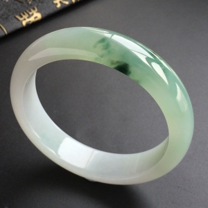 (超值推荐)糯冰种飘花手镯(57.2mm)
