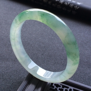 （超值推荐）冰种飘花手镯（55.8mm）