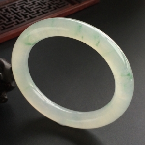 (超值推荐)冰种飘花圆条手镯(55.5mm)
