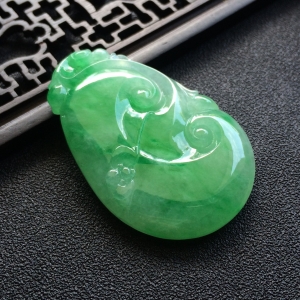 （超值推荐）糯冰种飘翠如意挂件