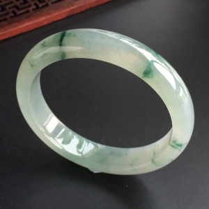(超值推荐)冰种飘花手镯(57.2mm)