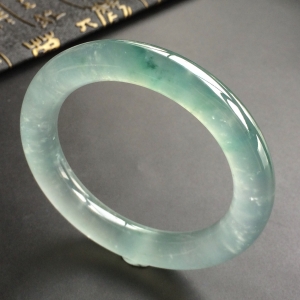 (超值推荐)冰种飘花圆条手镯(55mm)