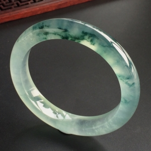 (超值推荐)冰玻种飘花手镯(54.3mm)