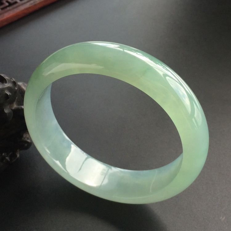 (超值推荐)糯冰种晴水手镯(57.7mm)