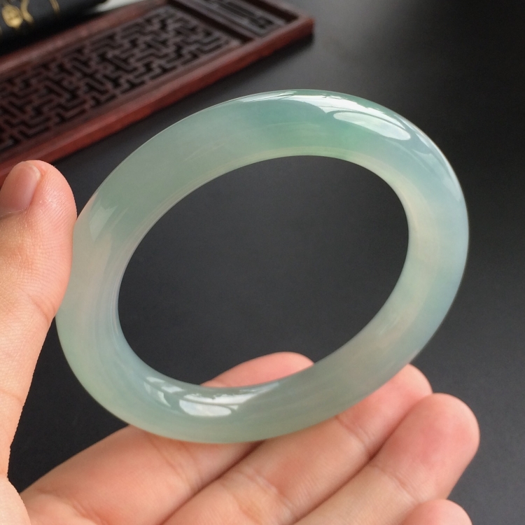 (超值推荐)冰种晴水圆条手镯(54.3mm)