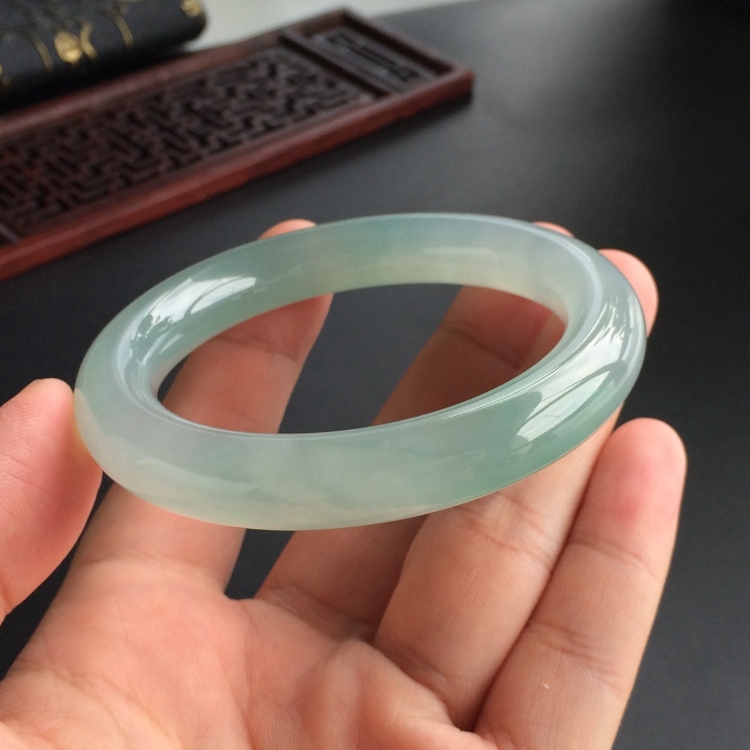 (超值推荐)冰种晴水圆条手镯(54.3mm)