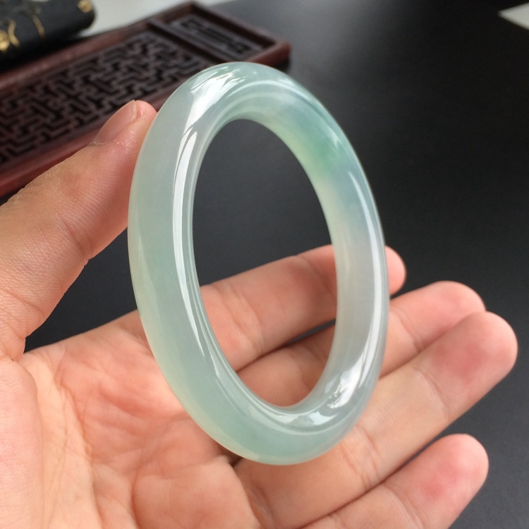 (超值推荐)冰种晴水圆条手镯(54.3mm)