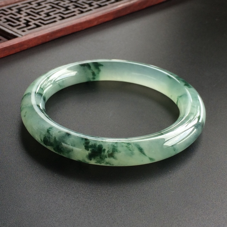 (超值推荐)糯冰种飘花圆条手镯(54mm)