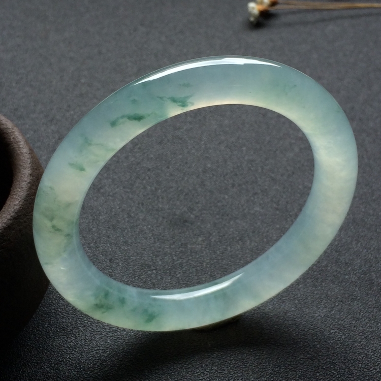 （超值推荐）冰种飘花圆条手镯（56.2mm）