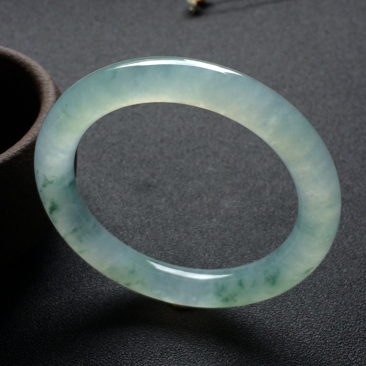 （超值推荐）冰种飘花圆条手镯（56.2mm）