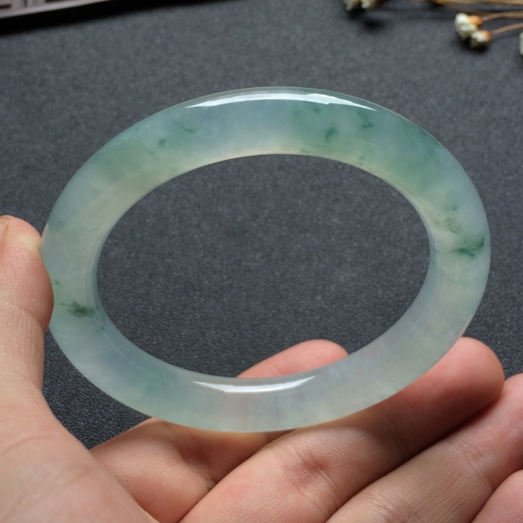 （超值推荐）冰种飘花圆条手镯（56.2mm）