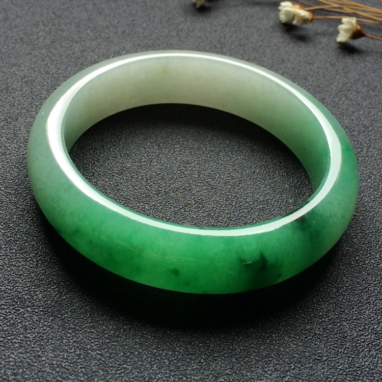 （超值推荐）糯冰种翠色飘花手镯（56.8mm)