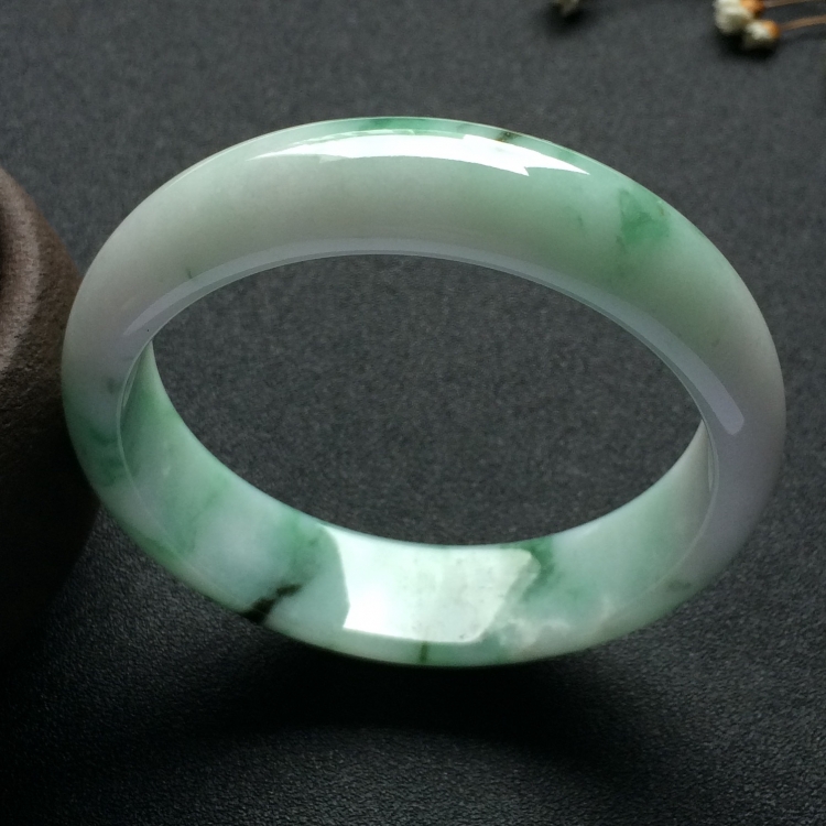 （超值推荐）糯冰种飘花手镯（57.1mm）