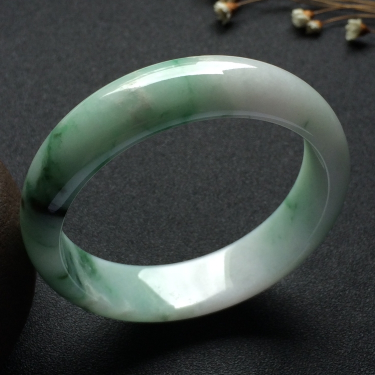 （超值推荐）糯冰种飘花手镯（57.1mm）