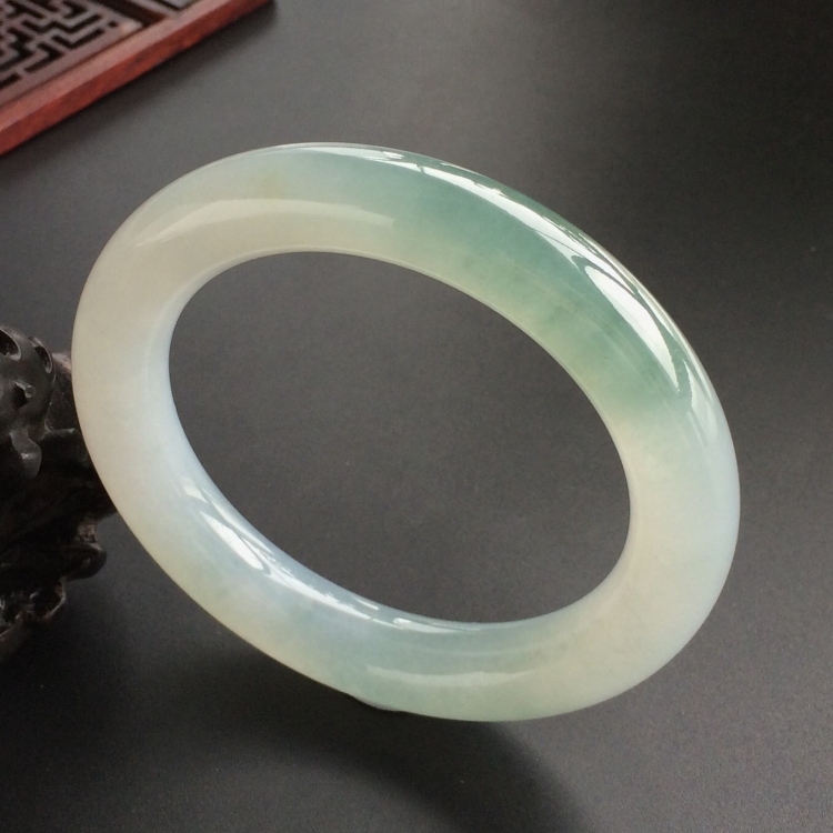 (超值推荐)糯冰种晴水圆条手镯(56.6mm)
