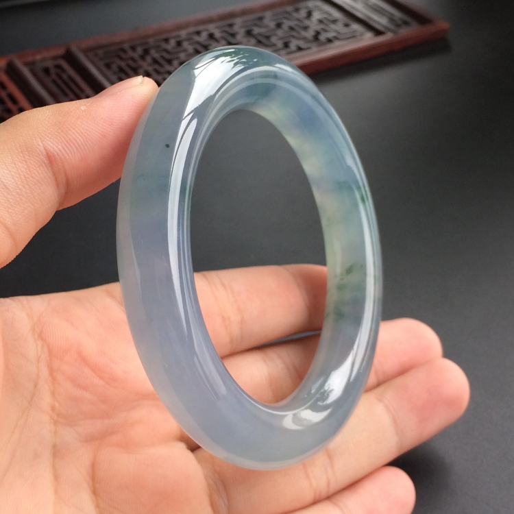 (超值推荐)冰种紫罗兰飘花圆条手镯(57.8mm)
