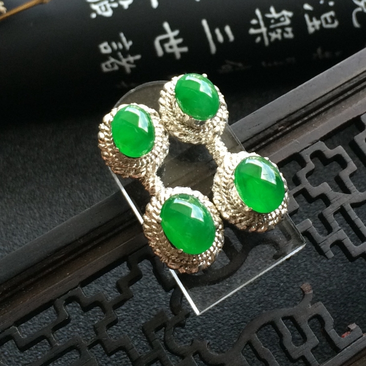 （超值推荐）冰种阳绿戒面/耳坠面（一套）
