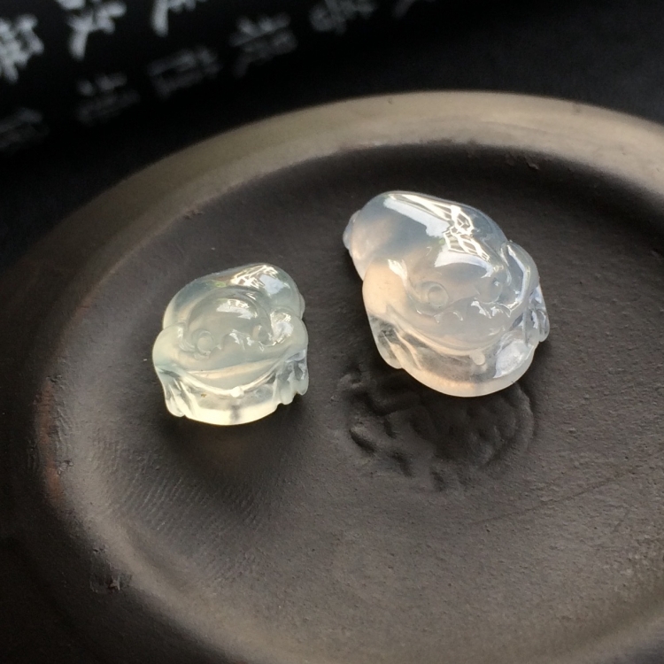 （超值推荐）冰种晴水金蟾戒面（一对）