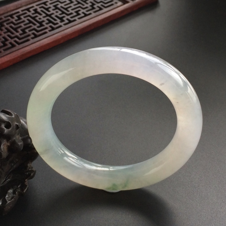 (超值推荐)冰种略飘花圆条手镯(55mm)